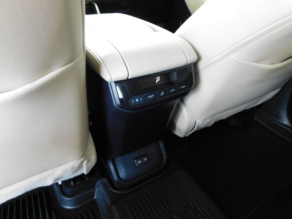 2023 Toyota Highlander Image 28