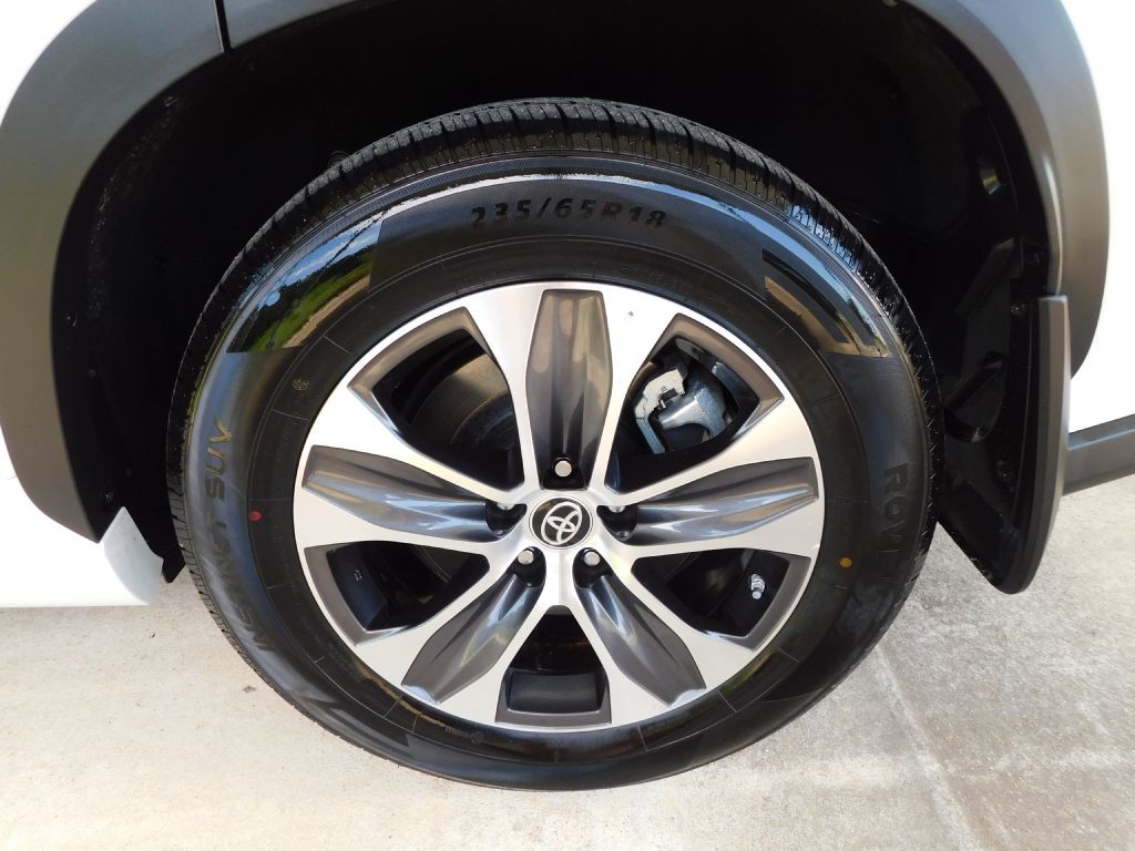 2023 Toyota Highlander Image 44