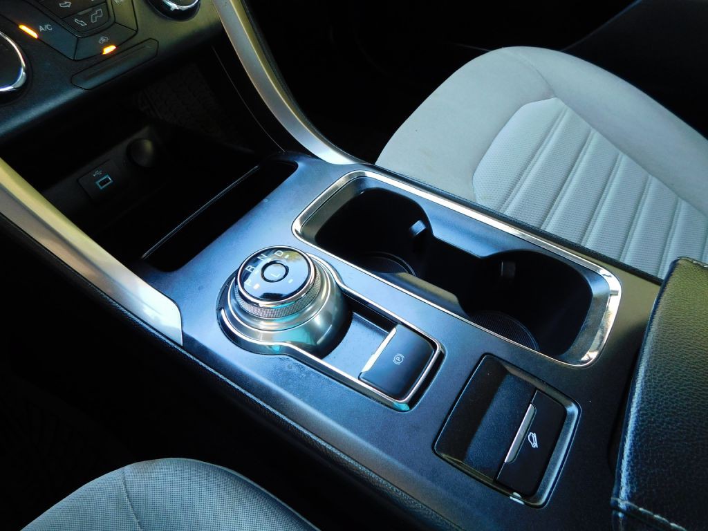 2019 Ford Fusion Image 18