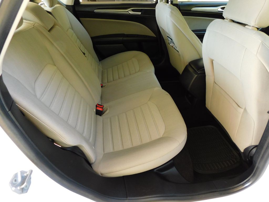 2019 Ford Fusion Image 27