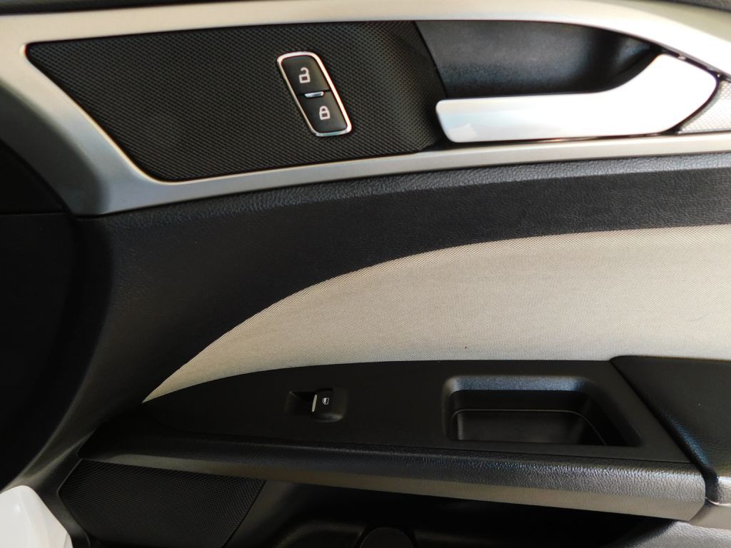 2019 Ford Fusion Image 31