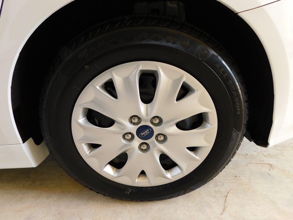 2019 Ford Fusion Image 35