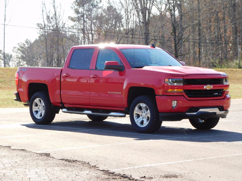 2018 Chevrolet Silverado 1500 Image 1
