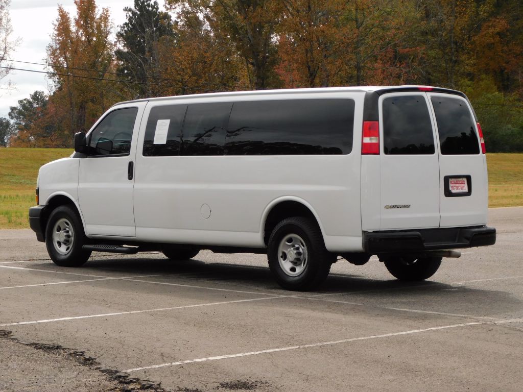 2020 Chevrolet Express Image 5