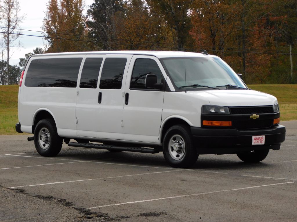 2020 Chevrolet Express Image 7