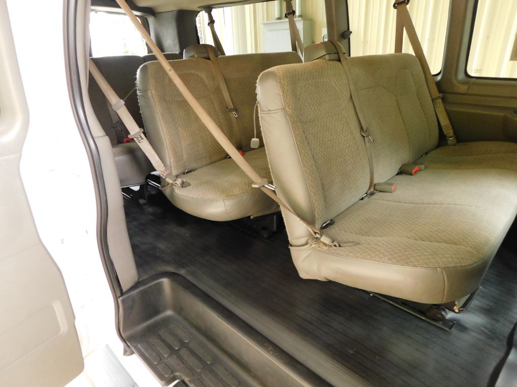 2020 Chevrolet Express Image 21