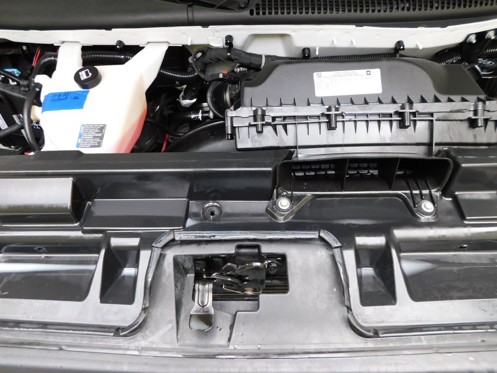 2020 Chevrolet Express Image 29