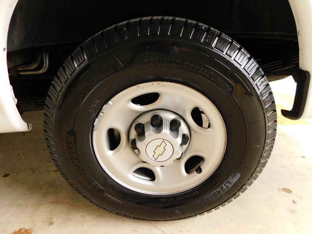 2020 Chevrolet Express Image 31