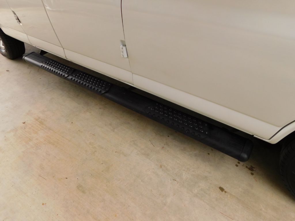 2020 Chevrolet Express Image 35