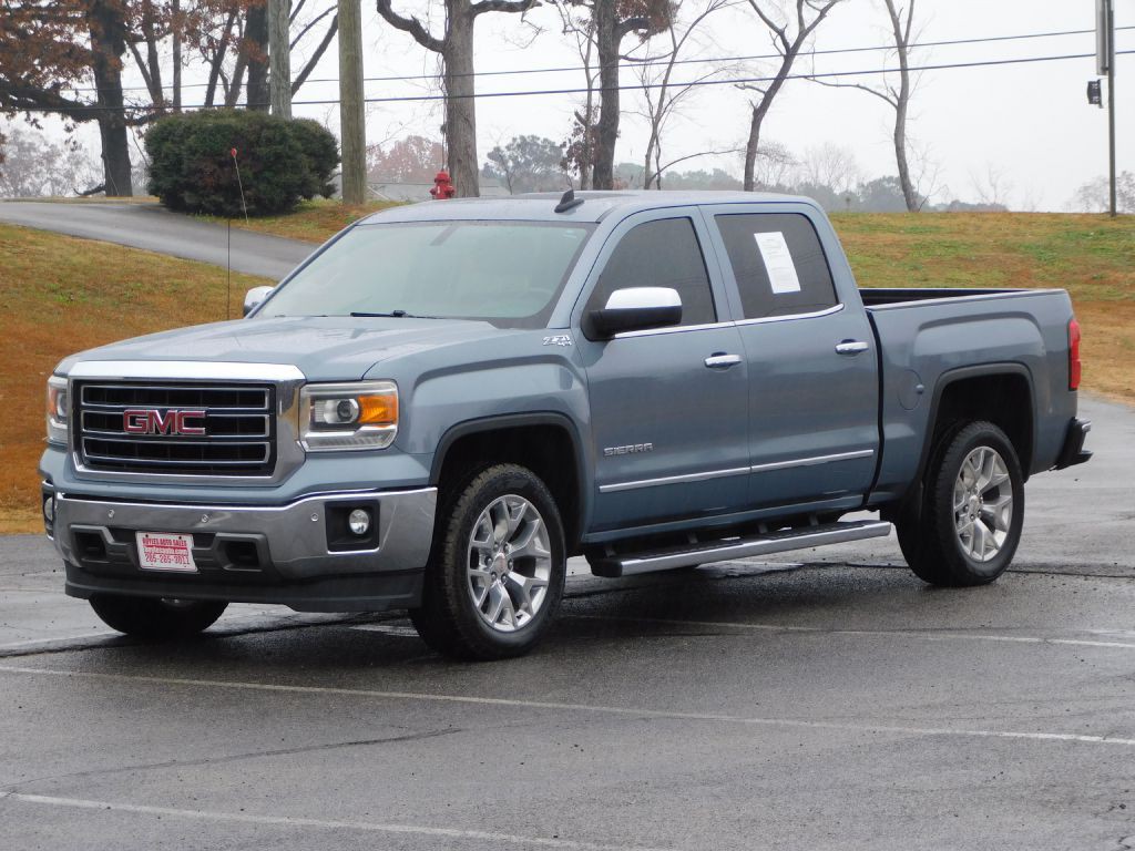 2015 GMC Sierra Image 2