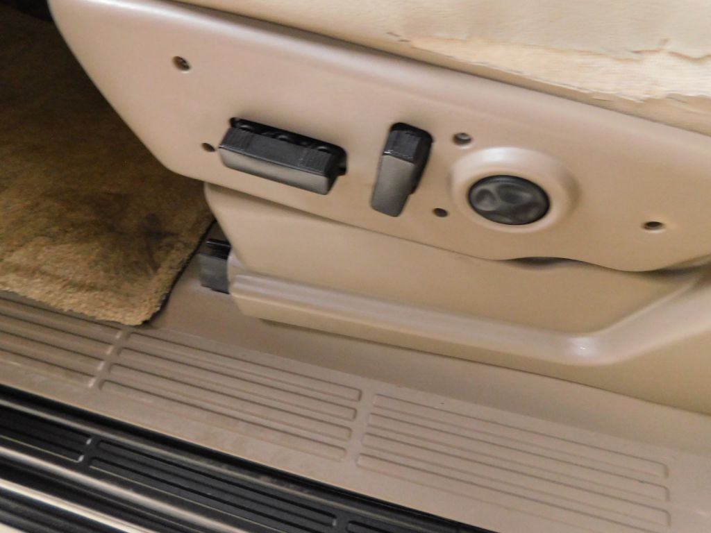 2003 GMC Yukon Image 9