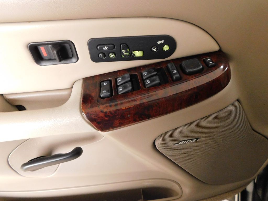 2003 GMC Yukon Image 19