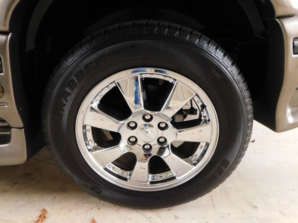 2003 GMC Yukon Image 34