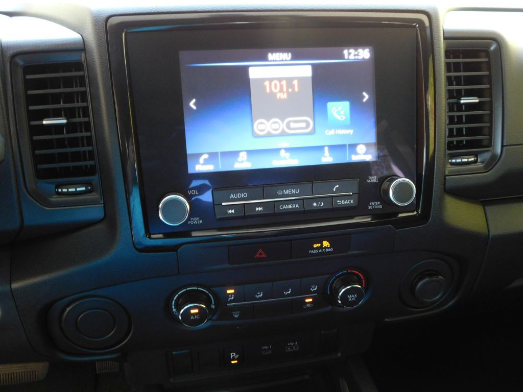 2022 Nissan Frontier Image 14