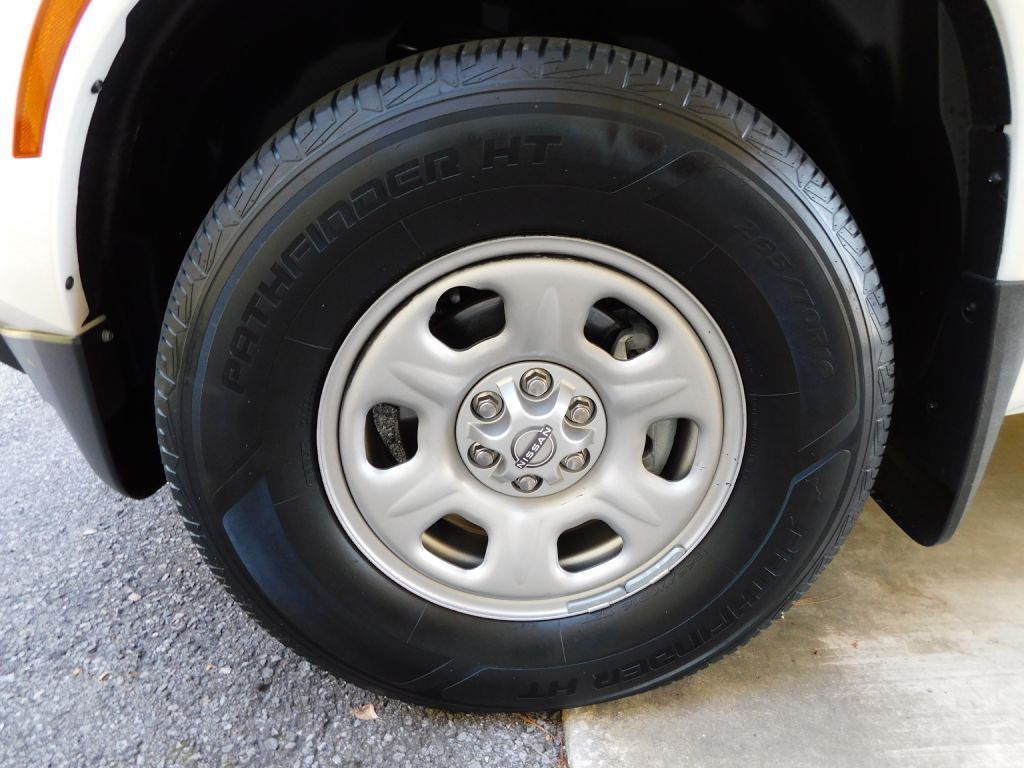 2022 Nissan Frontier Image 36