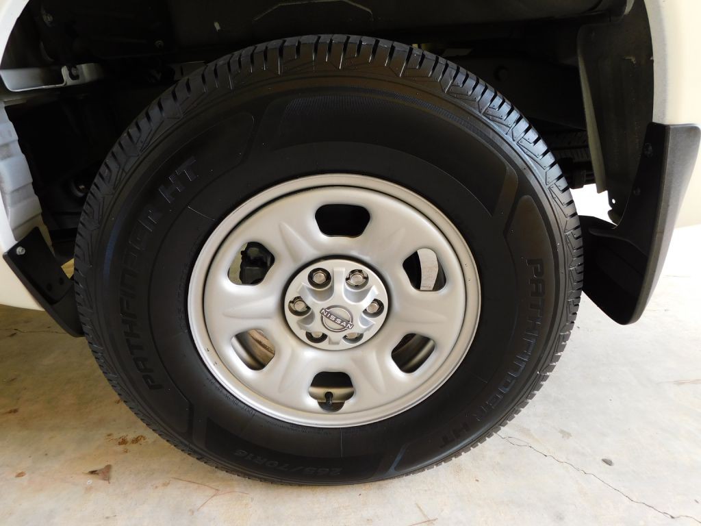 2022 Nissan Frontier Image 37