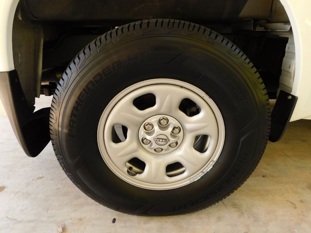 2022 Nissan Frontier Image 38