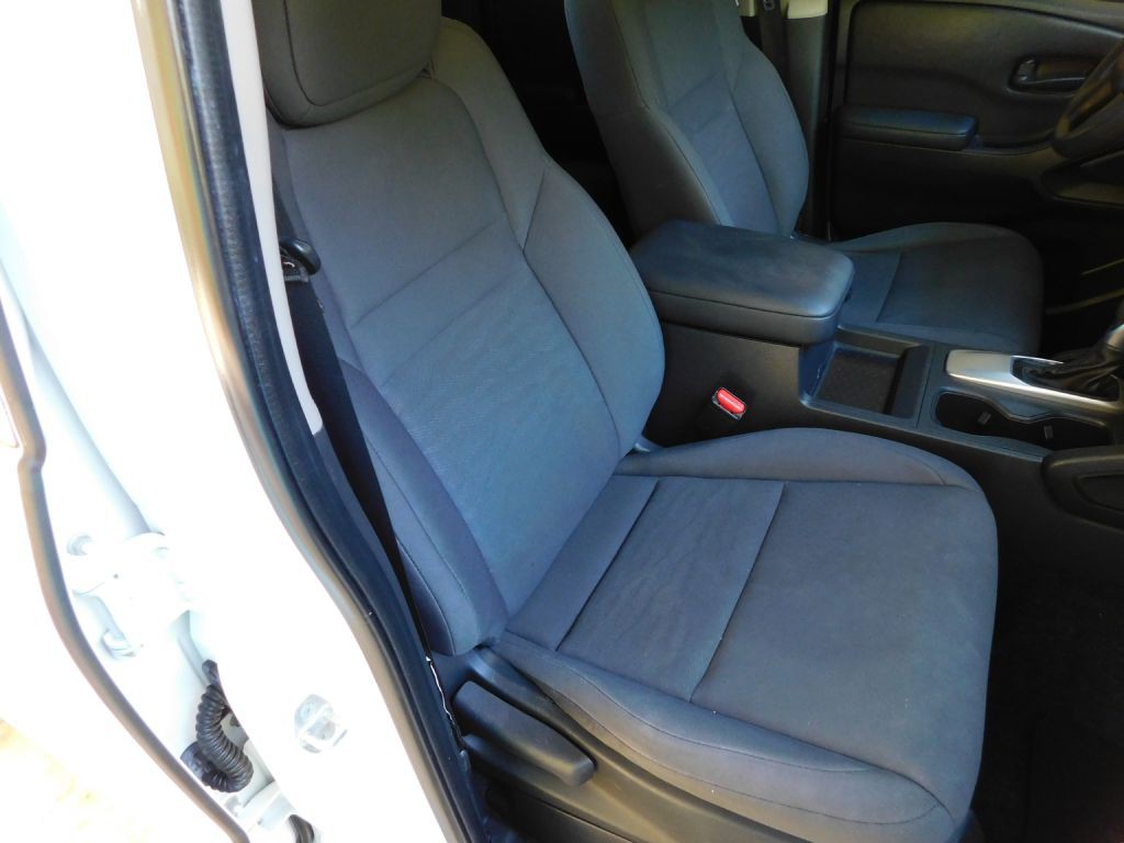 2022 Nissan Frontier Image 33