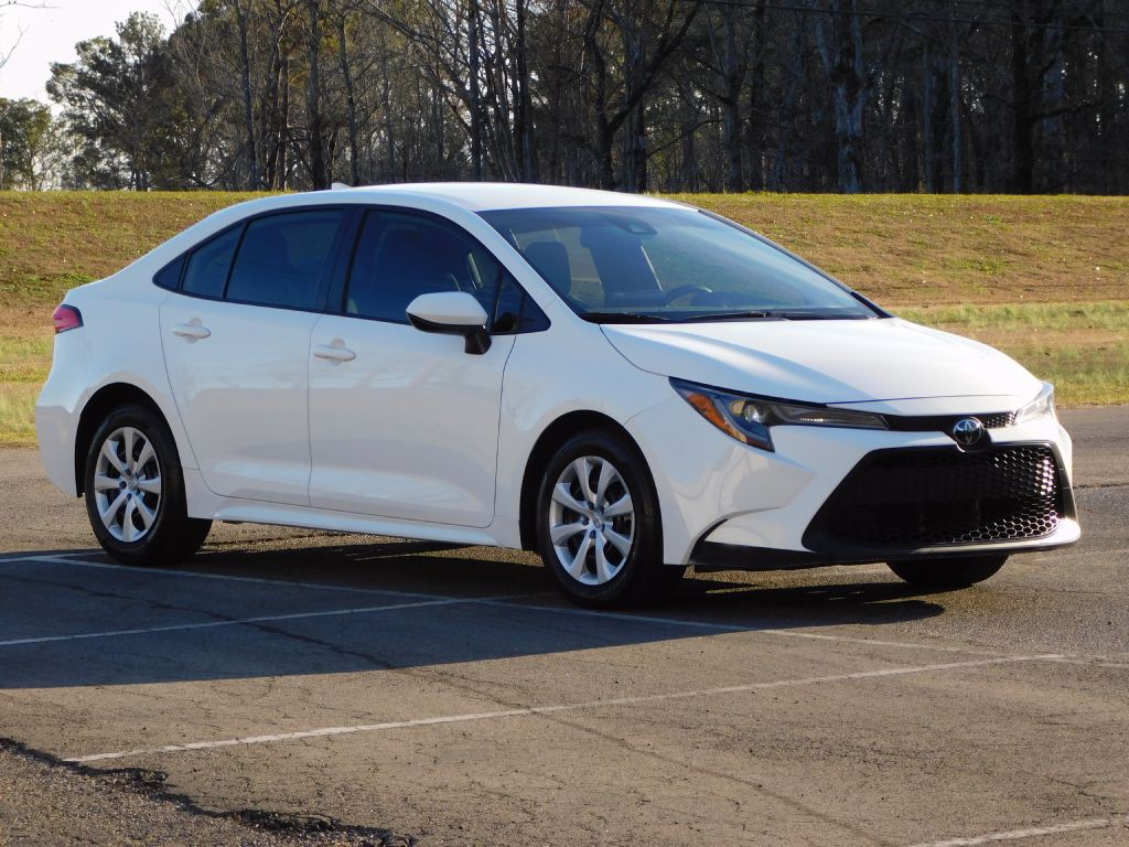 2022 Toyota Corolla Image 1