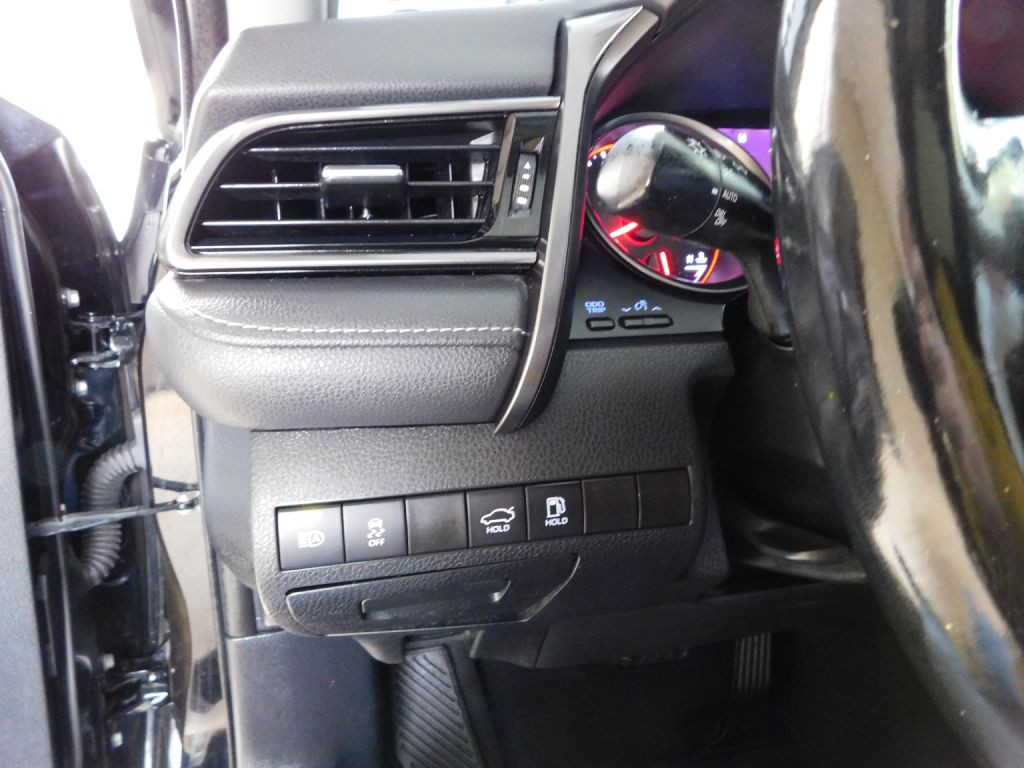 2022 Toyota Camry Image 11