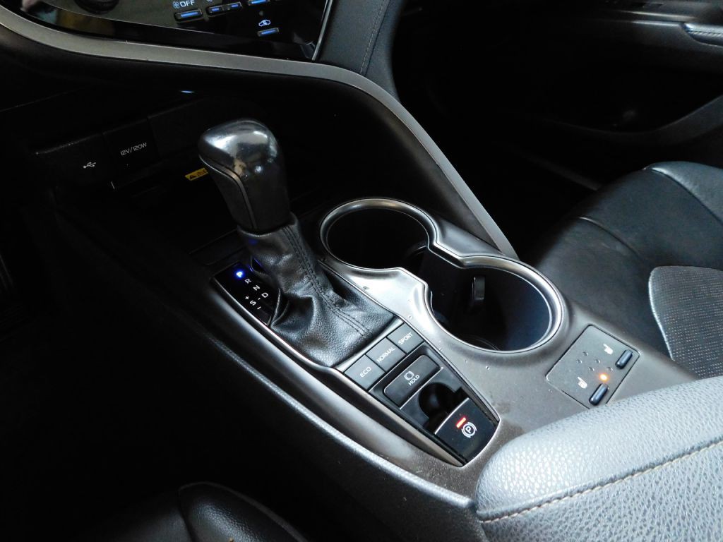 2022 Toyota Camry Image 16