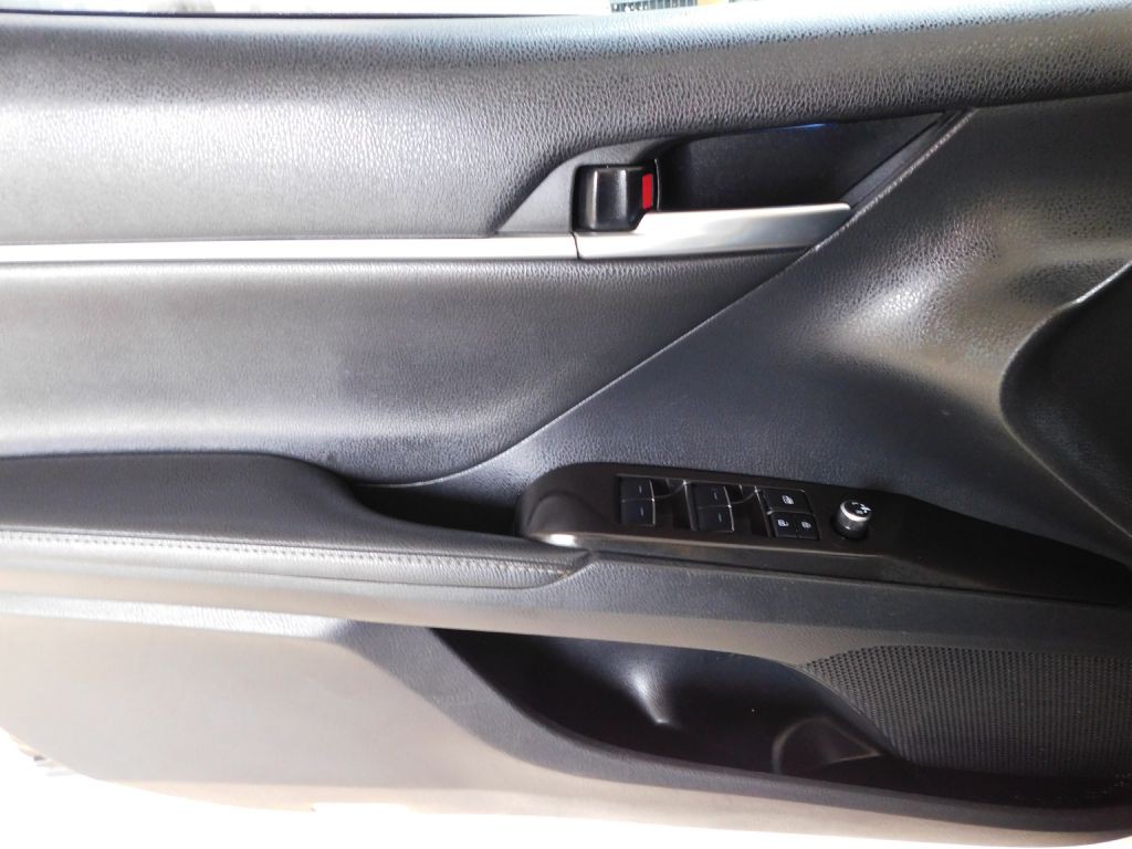 2022 Toyota Camry Image 22