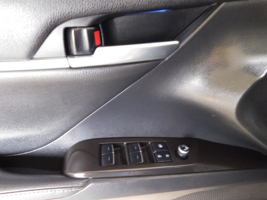 2022 Toyota Camry Image 23