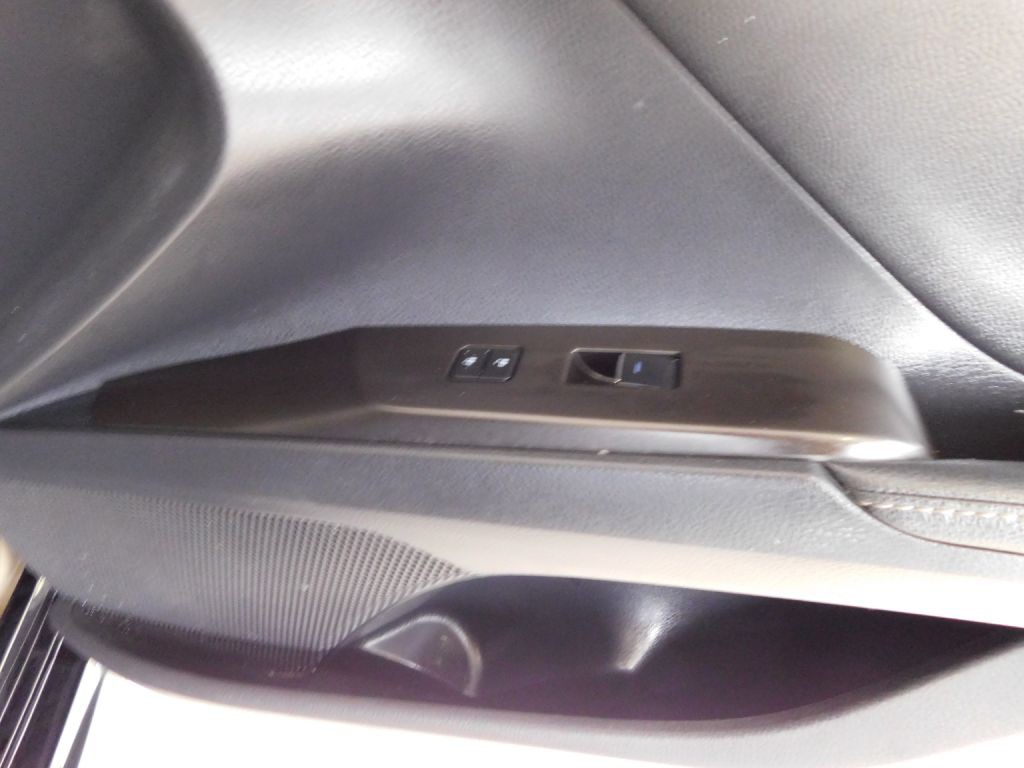 2022 Toyota Camry Image 33