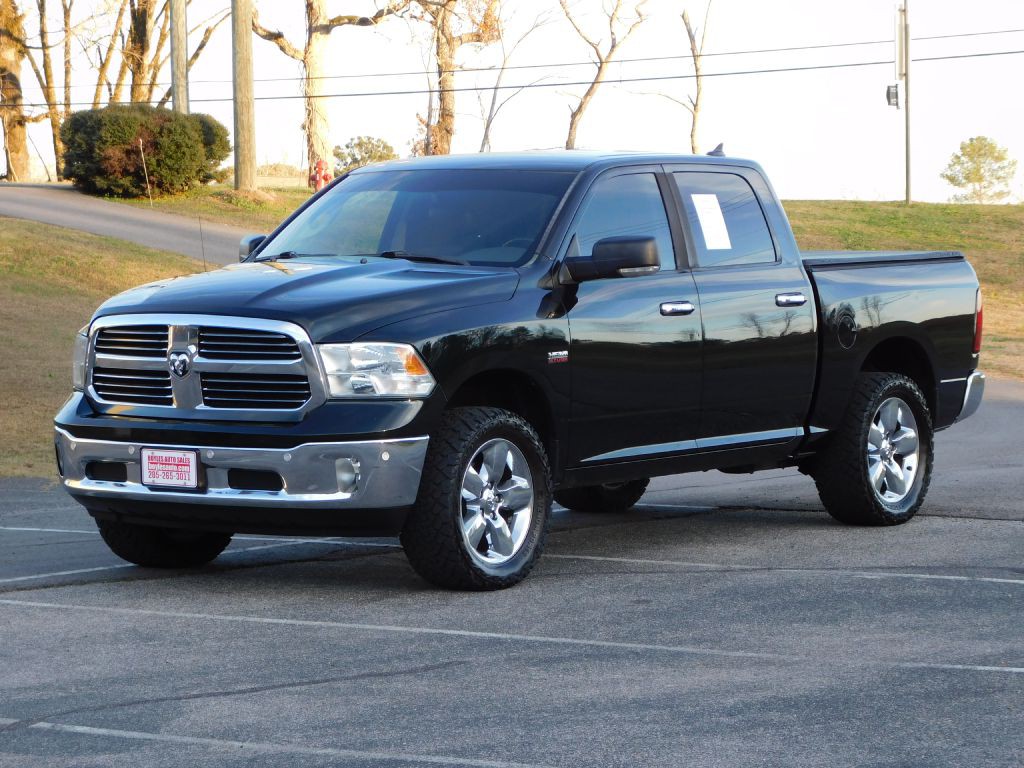 2016 RAM 1500 Image 2