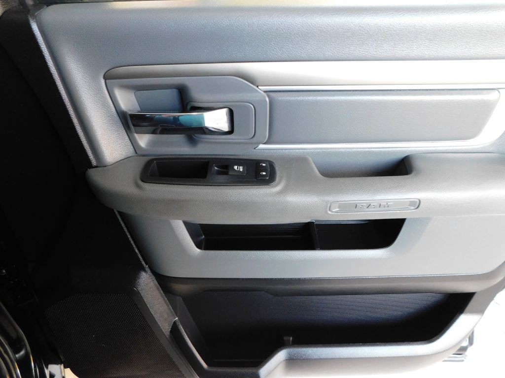 2016 RAM 1500 Image 37