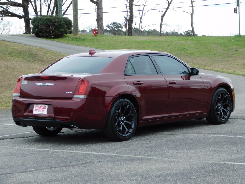 2019 Chrysler 300 Image 6