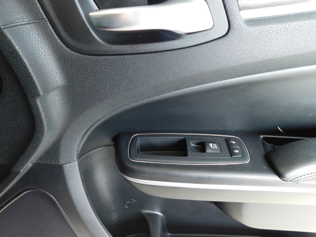 2019 Chrysler 300 Image 33