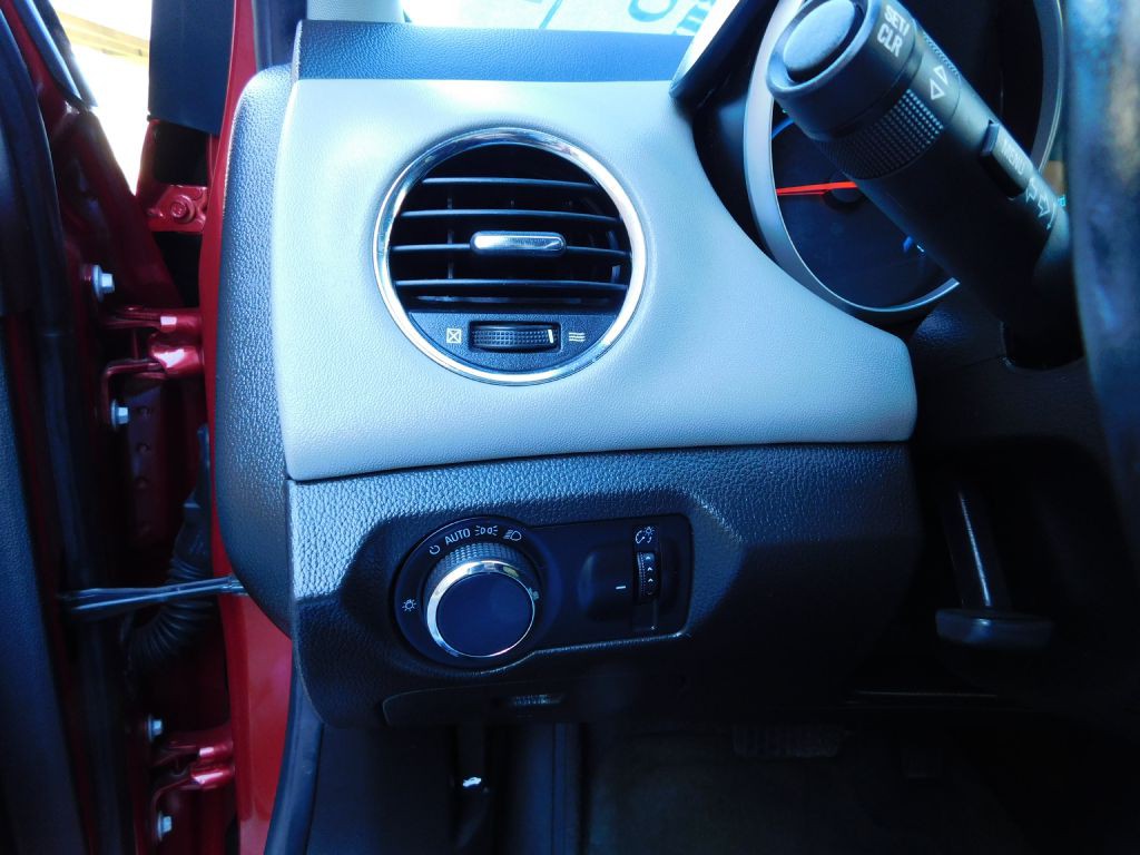 2012 Chevrolet Cruze Image 11