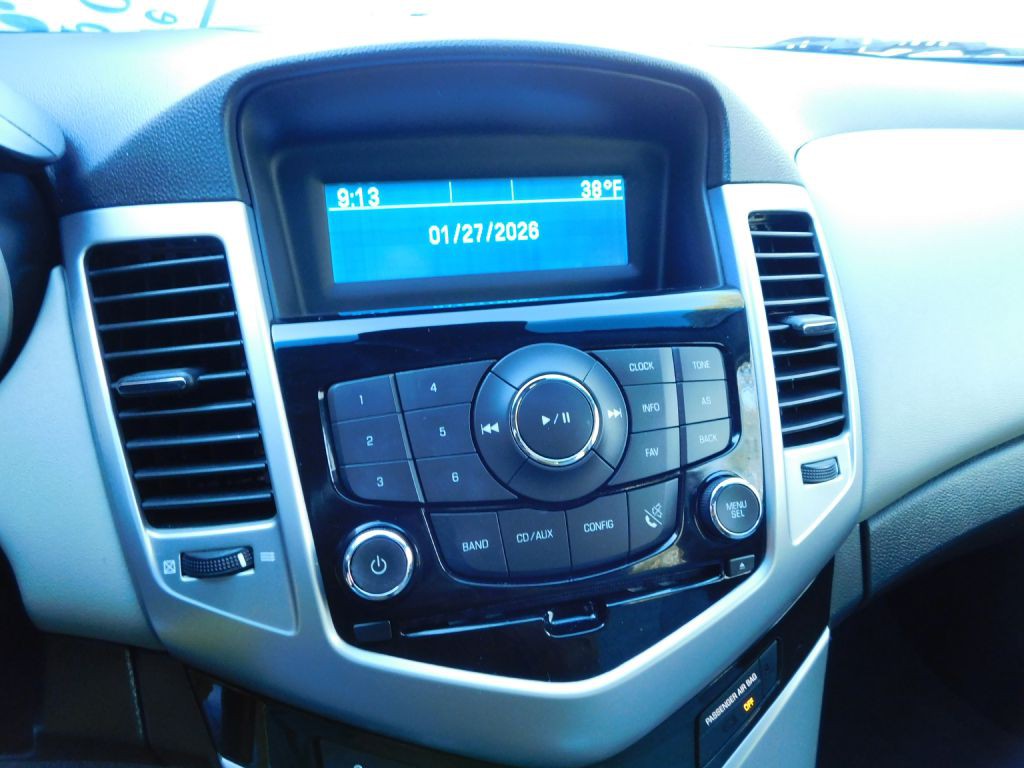 2012 Chevrolet Cruze Image 12