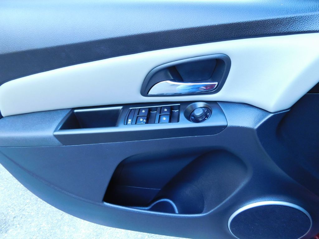 2012 Chevrolet Cruze Image 18