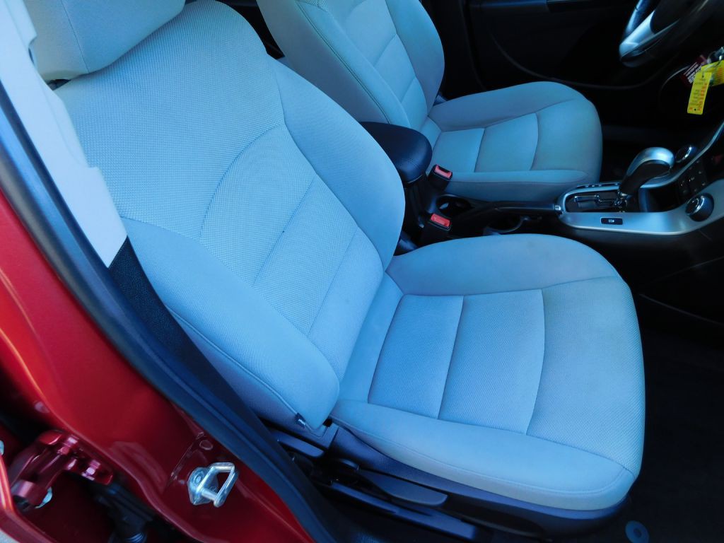 2012 Chevrolet Cruze Image 26