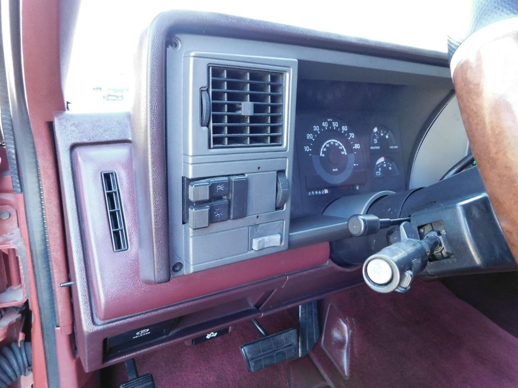1989 Chevrolet C/K Image 11