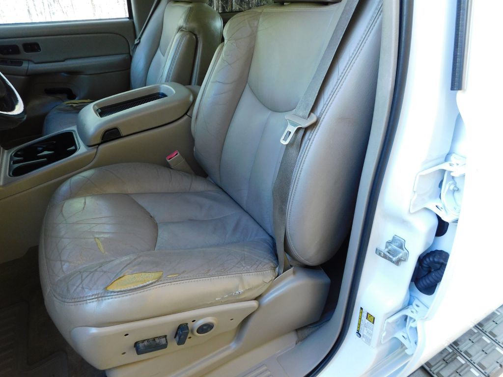 2004 Chevrolet Silverado 1500 Image 9