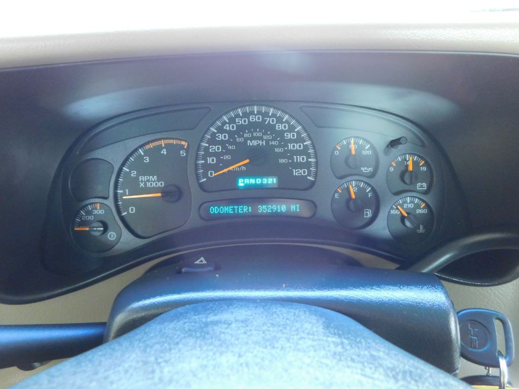 2004 Chevrolet Silverado 1500 Image 11