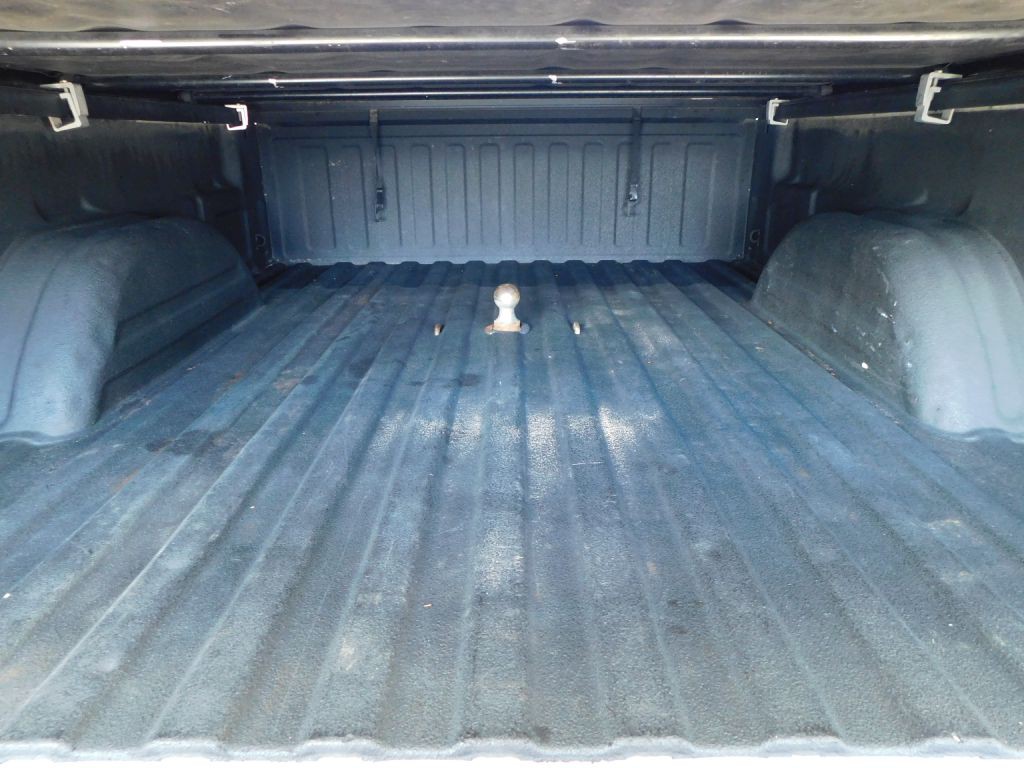 2004 Chevrolet Silverado 1500 Image 43