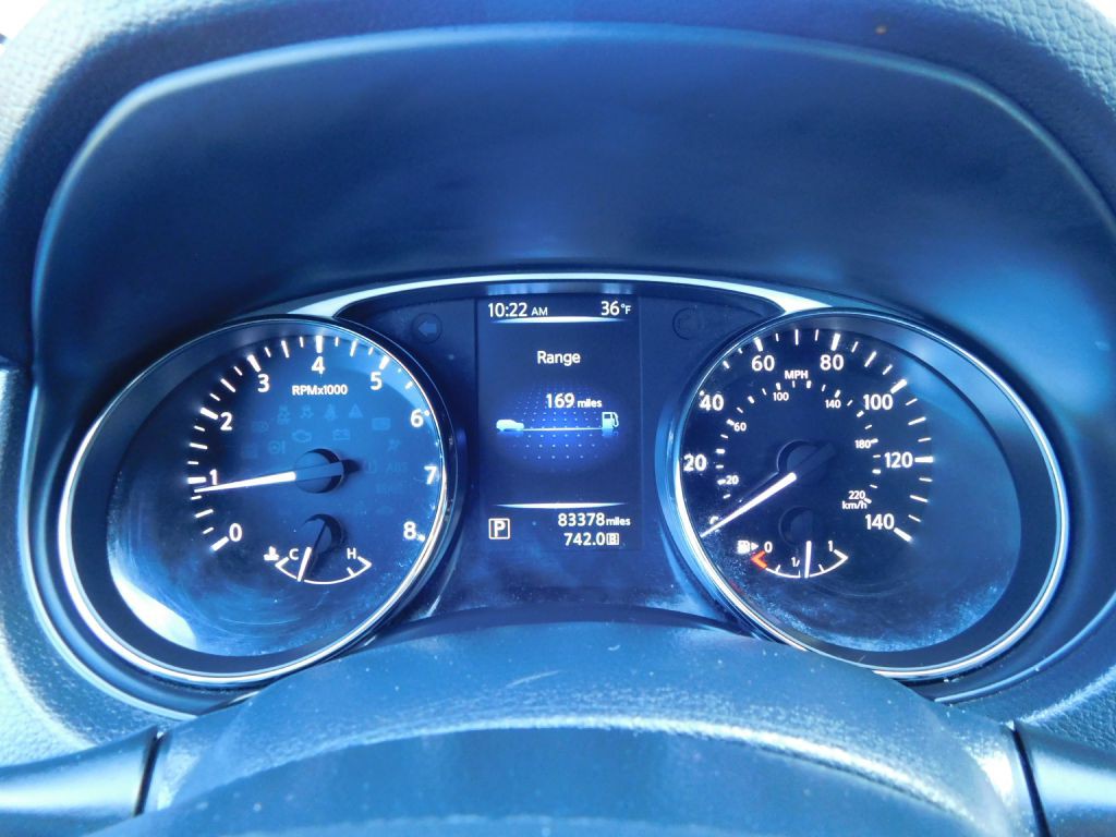 2016 Nissan Rogue Image 11