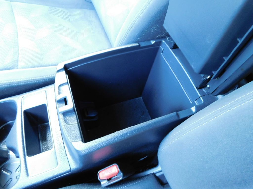 2016 Nissan Rogue Image 17