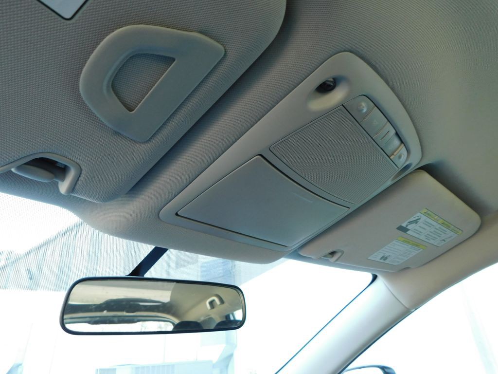 2016 Nissan Rogue Image 18