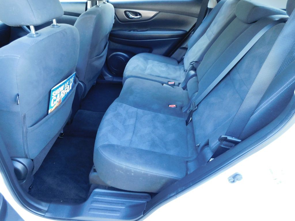 2016 Nissan Rogue Image 21
