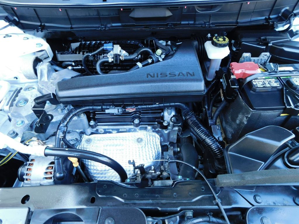 2016 Nissan Rogue Image 32