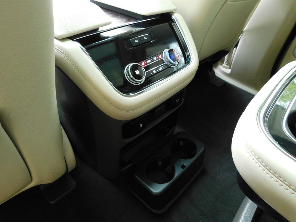 2018 Lincoln Navigator Image 32