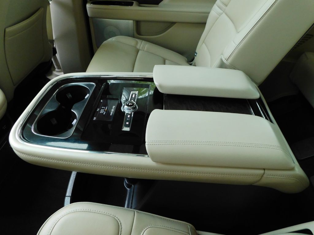 2018 Lincoln Navigator Image 33