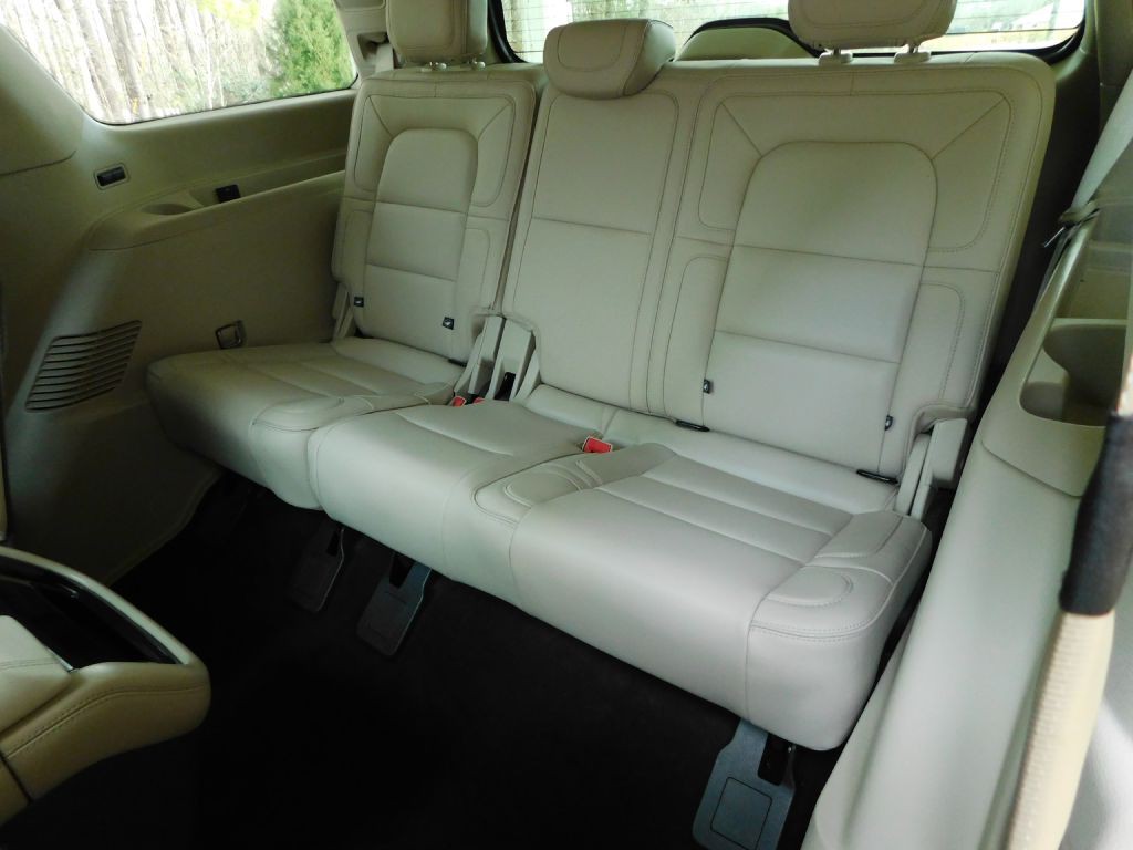 2018 Lincoln Navigator Image 38