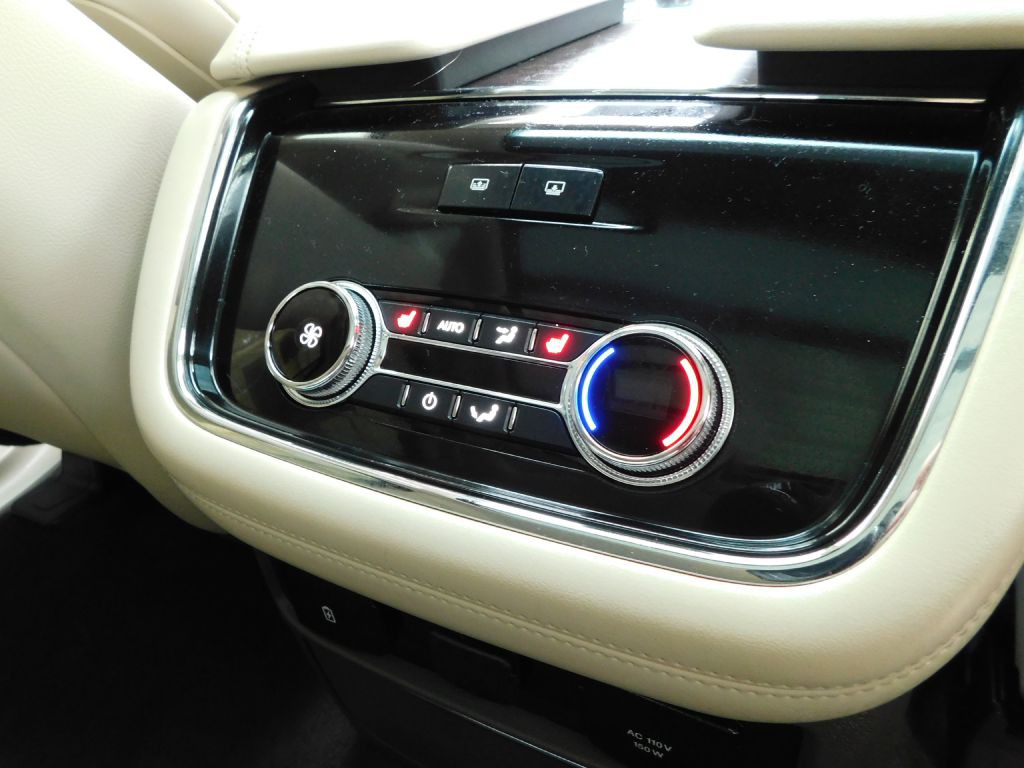 2018 Lincoln Navigator Image 44