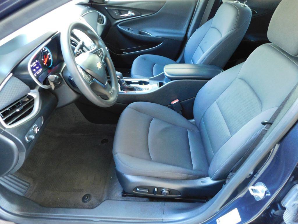 2023 Chevrolet Malibu Image 8